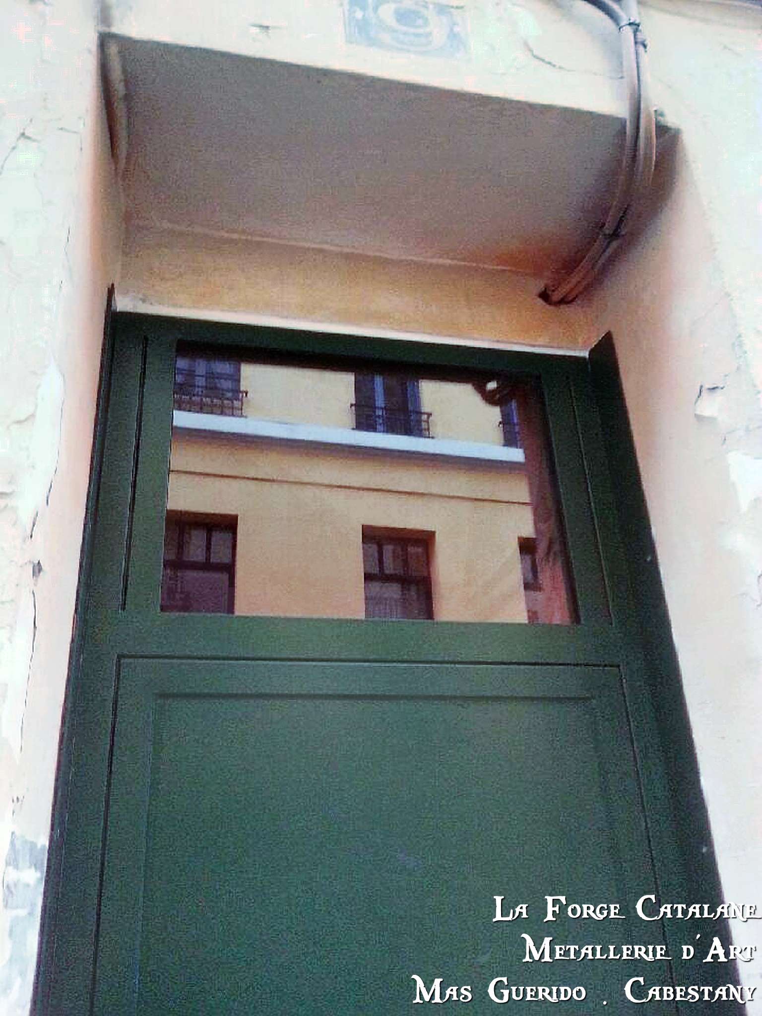 detail porte entree imposte vitree La Forge Catalane.jpg